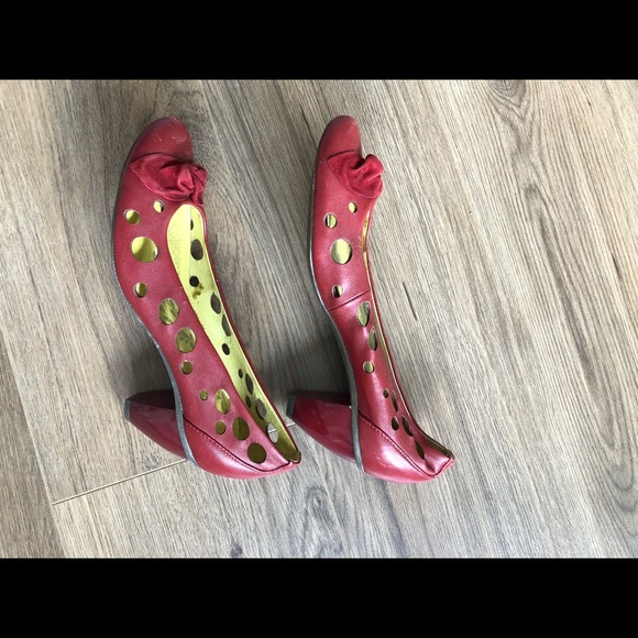 Jump red leather heels- size 6 - Picture 2 of 2